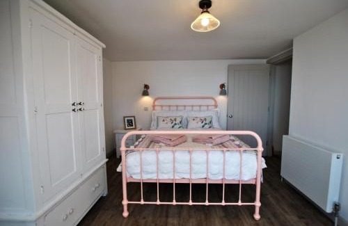 Anstruther House | Puffin House- stylish home by the sea