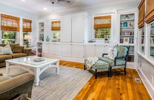Cape Fear Station House | Pura Vida | 5 Bed, 4 Bath