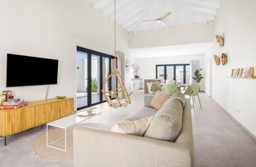 Marie Pampoen Villa | Pura Vida Mambo Beach