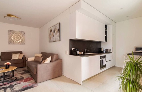 Lugano Condo | PURE LUX - Stylish and modern apartment with free parking