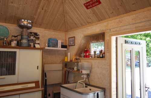 Hundsdorf Cabin | Pure nature - our boathouse on the pond - ideal for couples and young families