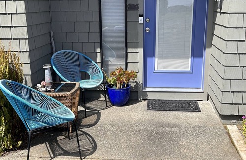 Bodega Bay House | Pure Serenity at Harbour Sounds- open and airy. A quick walk to the beach