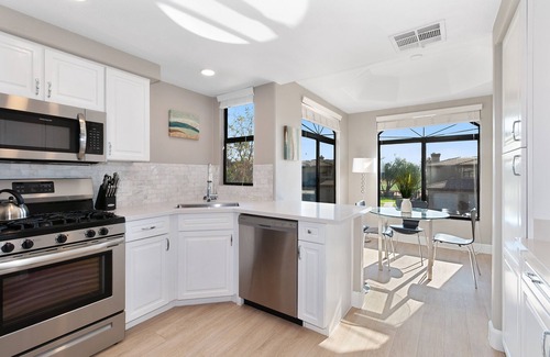 Kierland Apartment | Pure Suites Scottsdale Kierland Commons Scottsdale Quarter 2 Bed Pool Gym