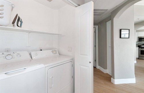 Kierland Apartment | Pure Suites Scottsdale Kierland Commons Scottsdale Quarter 2 Bed Pool Gym