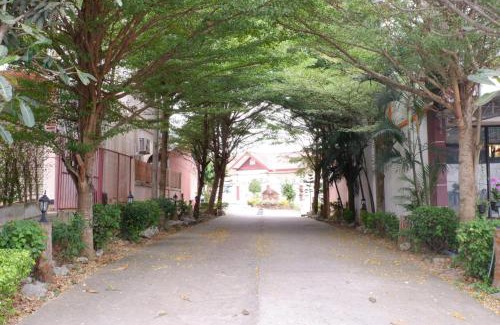 Pluak Daeng Hotel | Purinplace