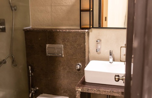 Sahakar Nagar Hotel | Purple Cloud Urban