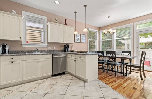 Bermuda Bay House | Purple Palace Devonshire Place Bermuda Bay, Pet Friendly, Resort Community in Kill Devil Hills