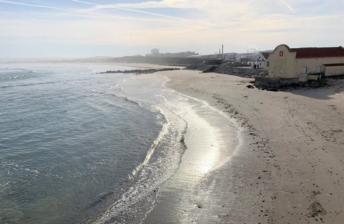 Peniche de Cima Apartment | Purple Studio 100 meters from Peniche Beach