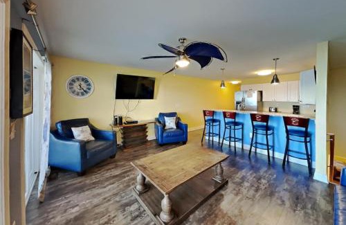 Put-in-Bay House | Put-in-Bay Waterfront Condo #111