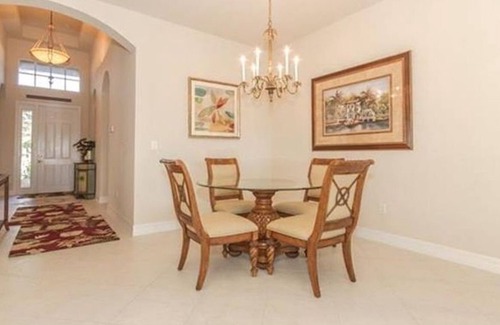 Botanica Lakes House | 🦩Put Some Sparkle in Your Smile On Sparkleberry Drive...Snowbirds Welcome!🦩