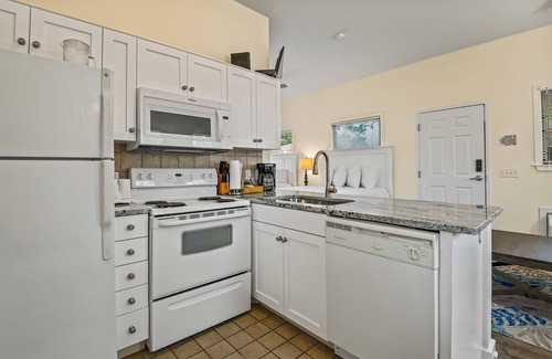 Carrabelle Villa | Putting Green Paradise