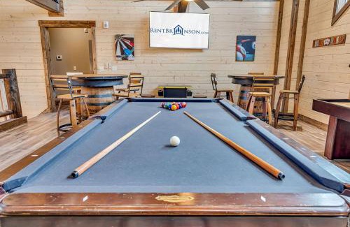 Table Rock House | Pvt Indoor Pool-Basketball Court-Theatre Room & Hot Tub-Games-Sleeps 46-Table Rock View-Free Tickets