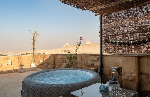 Pyramids Gardens House | Pyramidia Serene with Rooftop, Pool & pyramids view