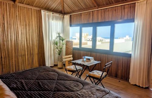 Muscat Other | Qantab Hut