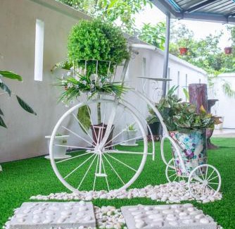 Kampung Bukit Tok Bat Hotel | Qiu's Event House Deluxe Room