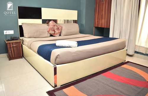 Sector 15 Hotel | Qotel Hotel Church House Rohini Sector15