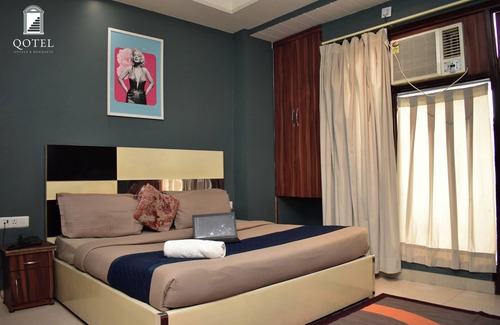 Sector 15 Hotel | Qotel Hotel Church House Rohini Sector15