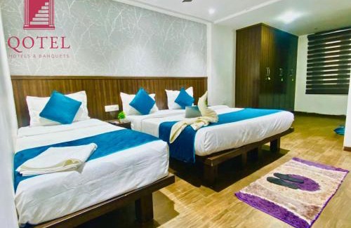 New Delhi Hotel | Qotel Hotel Rajouri Garden Above Ritu Marbles, Near Rajouri Garden Metro Station-Couple Friendly