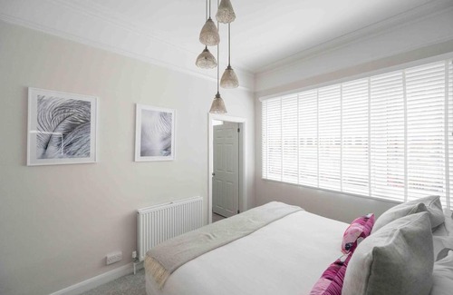 Harrogate City Centre Apartment | Quadrant Apartment Centre of Harrogate Free Parking
