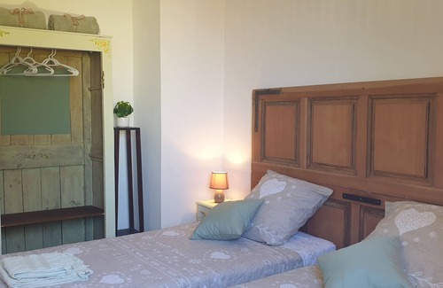 Valle-de-Campoloro Bed & Breakfast | Quadruple room (2 bedrooms) in a village house "A Caserella"