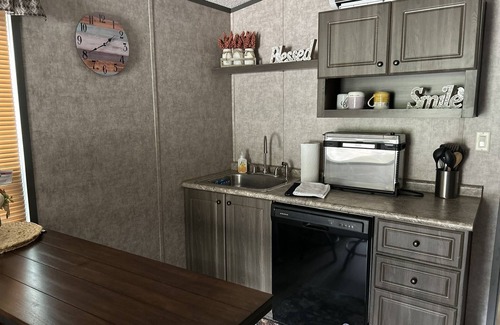 Mineral Wells House | Quaint 1 Bedroom 1 Bath Home on 65 acre ranch.