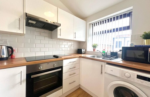 Wigan House | Quaint 2Bed House near Wigan Centre