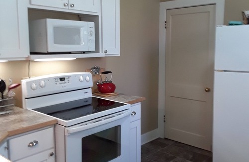 Deer Lodge House | Quaint and Comfortable