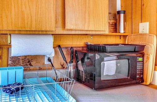 Paradise Estates Apartment | Quaint Ashford Studio Stay: 5 Mi to Mt Rainier!