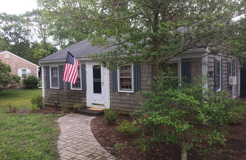 Bass River House | Quaint Cape Cod Cottage close to all nantucket sound beaches, and RT28 Fun
