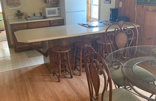 Celina House | Quaint cottage by the Lake