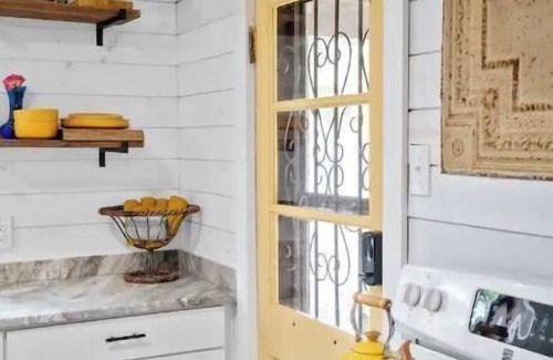 Hot Springs House | Quaint Cottage minutes to Oaklawn and Downtown