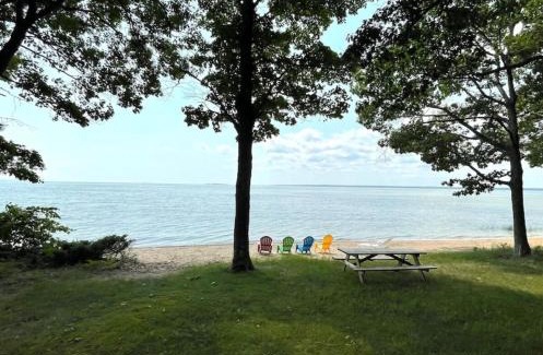 Rapid River House | Quaint Cottage on the Sandy Shores of Lake Michigan