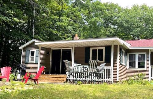 Rapid River House | Quaint Cottage on the Sandy Shores of Lake Michigan
