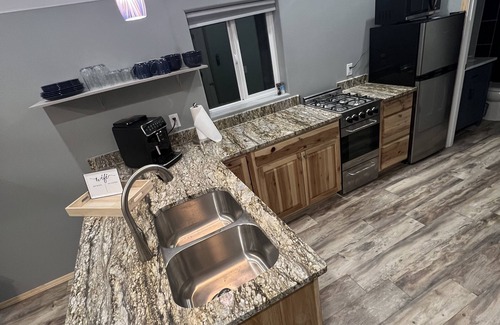 Wasilla Cabin | Quaint cozy cabin near Hatcher Pass. Clear Night Cabin B