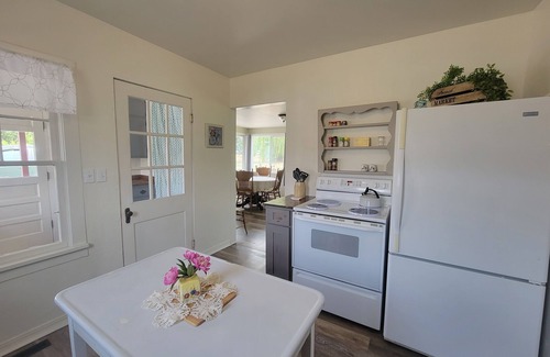 Palisade Other | Quaint Farmhouse on Palisade Peach Orchard close to Wineries