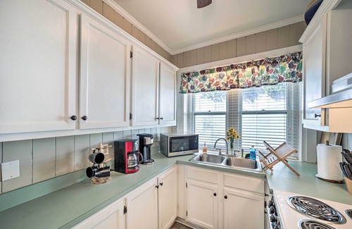 Waynesville Cottage | Quaint Home w/Porch in Downtown Waynesville!