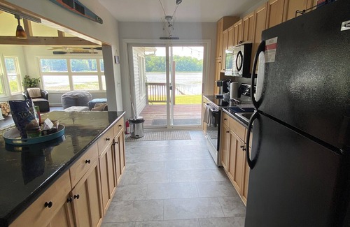 Grand Junction House | Quaint Lake Home