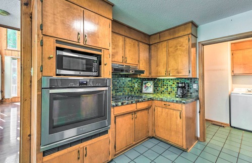Sherrills Ford House | Quaint Lake Norman Home w/Boat Dock + Grill!