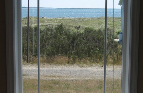 Ocean Shores Cottage | Quaint location, quiet end of the beach. Kid and pet friendly