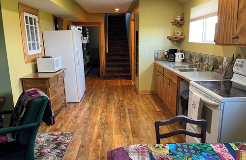 Division No. 3 House | Quaint lodge wonderful for retreats, reunions, weddings, and relaxation!