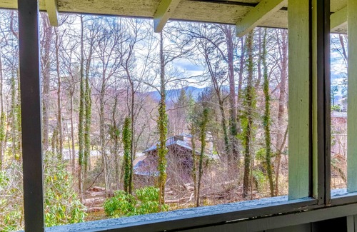Waynesville House | Quaint mountain cabin with porch, washer/dryer, and free WiFi