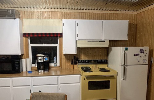 McGregor Cabin | Quaint Private Cabin on Land