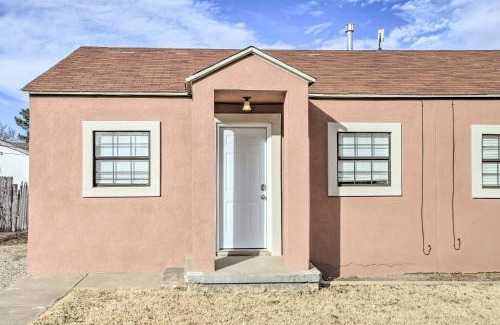 Roswell Apartment | Quaint Roswell Retreat about 1 Mi to Main Street!
