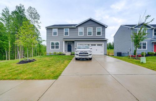 Stafford Apartment | Quaint Stafford Apartment with Electric Fireplace!