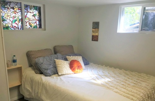 Midvale Cottage | Quaint Updated Cottage in the Middle of the Valley