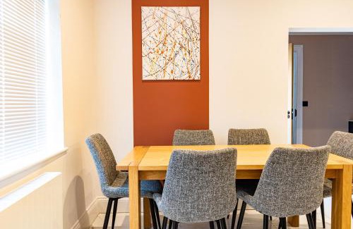 Darlington House | Quaker Corner