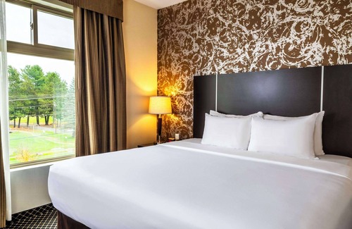 Petawawa Hotel | Quality Inn and Suites Petawawa