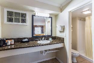 Central Escondido Hotel | Quality Inn Escondido San Diego North County