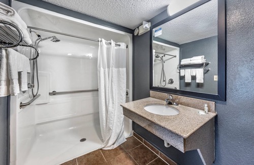 Glasgow Hotel | Quality Inn Glasgow