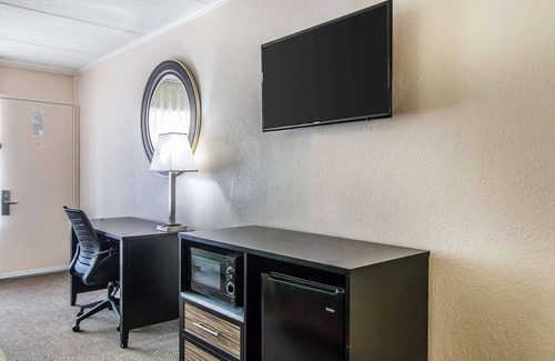 Flemington Hotel | Quality Inn Hinesville - Fort Stewart Area